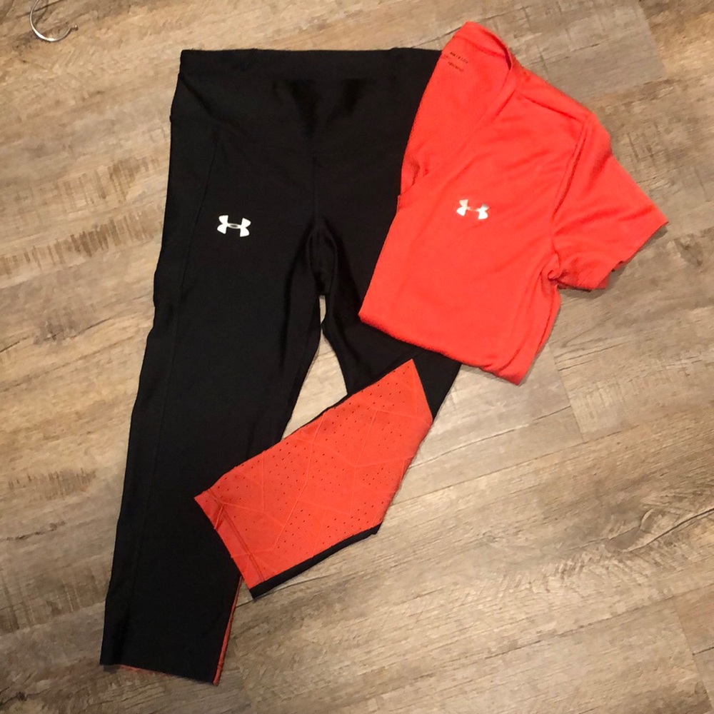 Two piece Under Armor jogging set